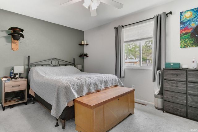215 E Borley Avenue, Mishawaka, IN 46545