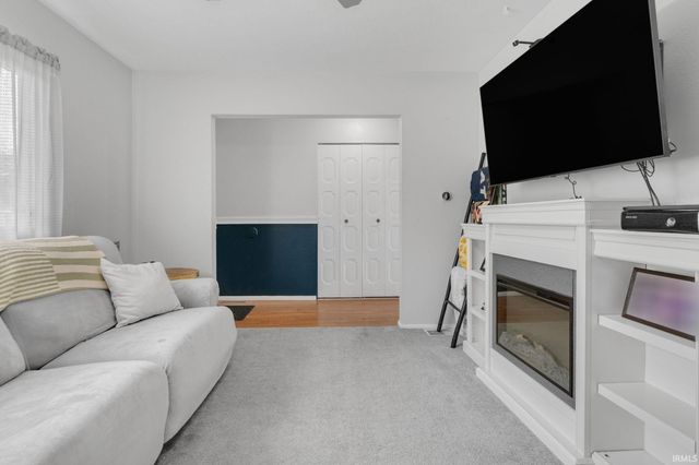 215 E Borley Avenue, Mishawaka, IN 46545