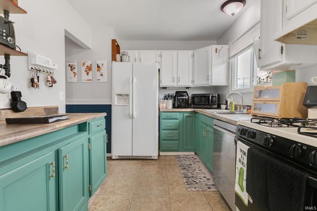 215 E Borley Avenue, Mishawaka, IN 46545