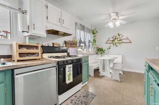 215 E Borley Avenue, Mishawaka, IN 46545