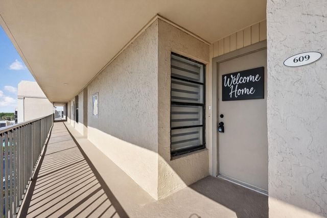 6 Royal Palm Way 609, Boca Raton, FL 33432