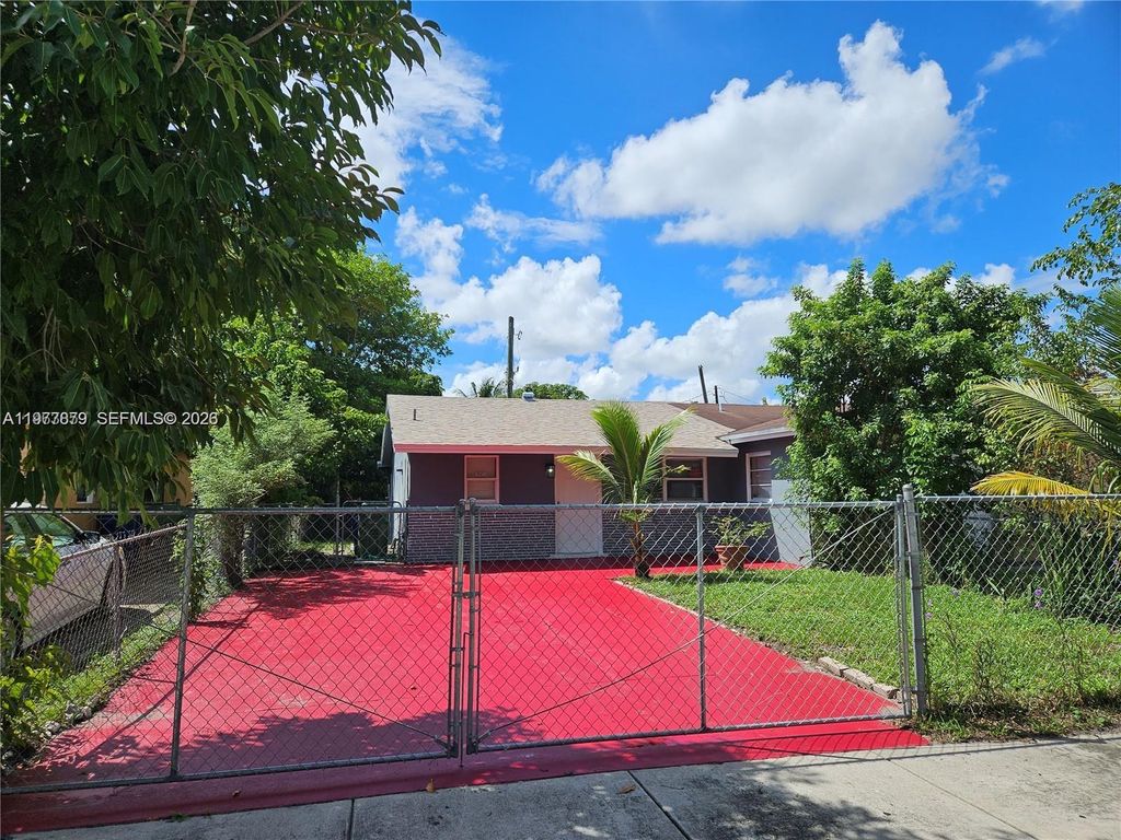 2121 NW 26th Avenue, Fort Lauderdale, FL 33311