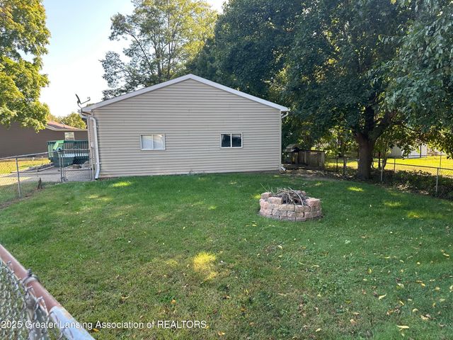 827 Walnut Street, Charlotte, MI 48813