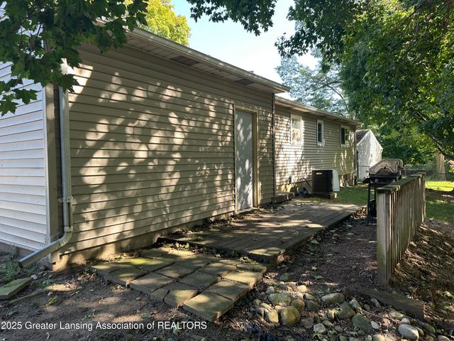 827 Walnut Street, Charlotte, MI 48813