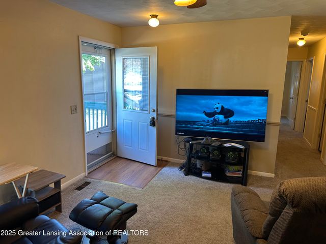 827 Walnut Street, Charlotte, MI 48813