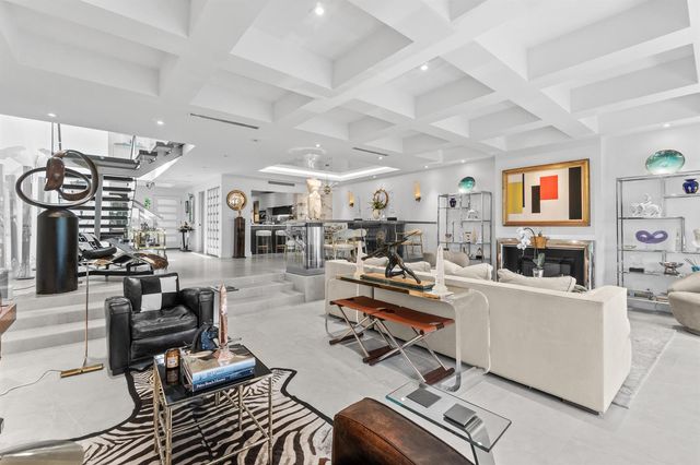 2335 S Ocean Boulevard C9, Palm Beach, FL 33480