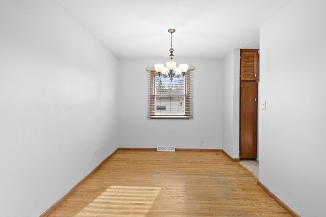 1948 Lakeaires Boulevard, White Bear Lake, MN 55110