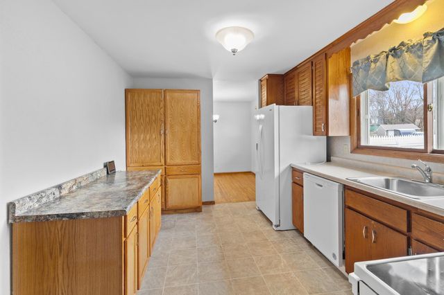 1948 Lakeaires Boulevard, White Bear Lake, MN 55110