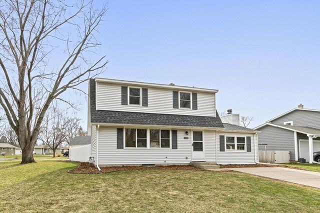 1948 Lakeaires Boulevard, White Bear Lake, MN 55110