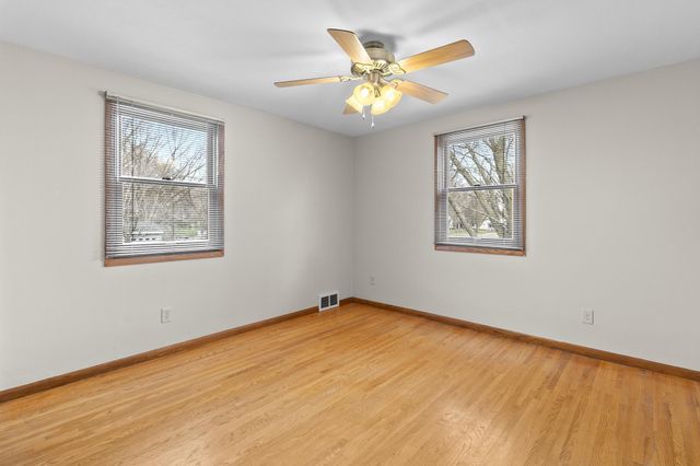 1948 Lakeaires Boulevard, White Bear Lake, MN 55110