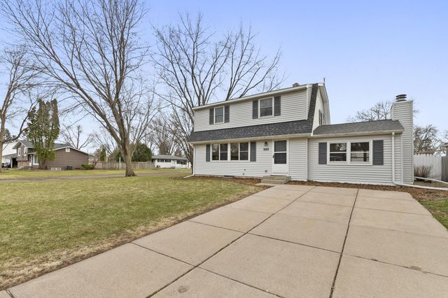 1948 Lakeaires Boulevard, White Bear Lake, MN 55110