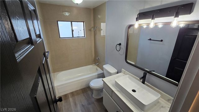 2080 Karen Avenue 49, Las Vegas, NV 89169