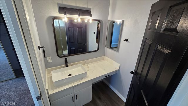 2080 Karen Avenue 49, Las Vegas, NV 89169