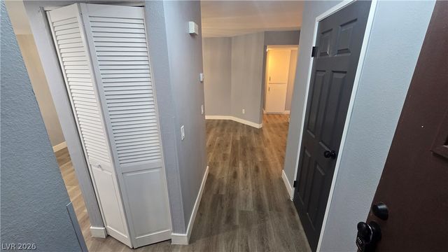 2080 Karen Avenue 49, Las Vegas, NV 89169