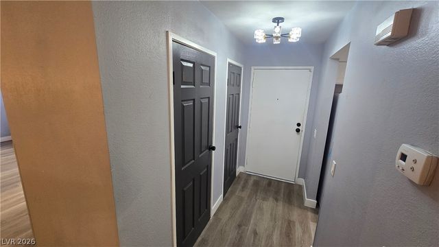 2080 Karen Avenue 49, Las Vegas, NV 89169