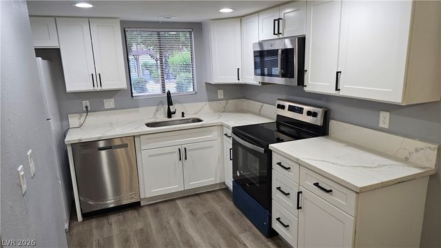 2080 Karen Avenue 49, Las Vegas, NV 89169