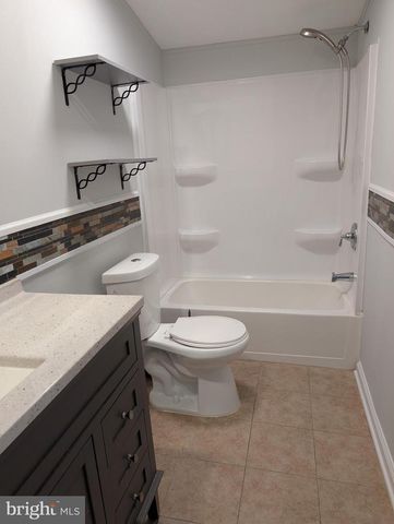 9 DENBIGH LN, Coatesville, PA 19320