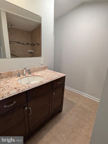 9 DENBIGH LN, Coatesville, PA 19320
