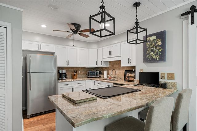 11 Pine Garden Way Drive, Salem, SC 29676