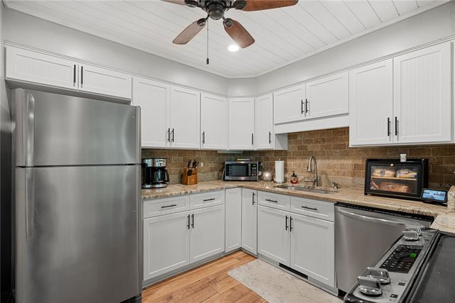 11 Pine Garden Way Drive, Salem, SC 29676