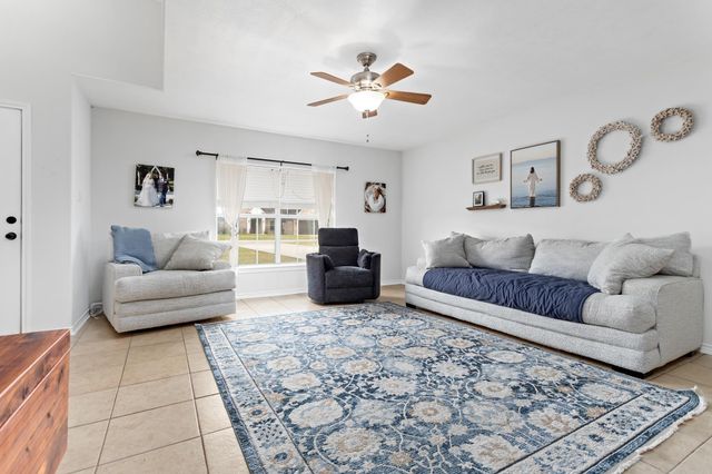 160 Lauren, Orange, TX 77630