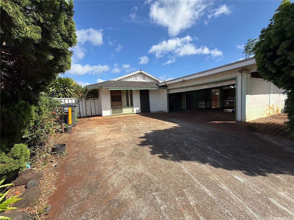 1441 Kuloko Street, Pearl City, HI 96782