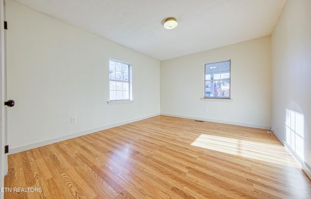 400 Balsam Drive, Knoxville, TN 37918