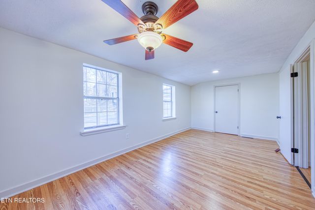 400 Balsam Drive, Knoxville, TN 37918