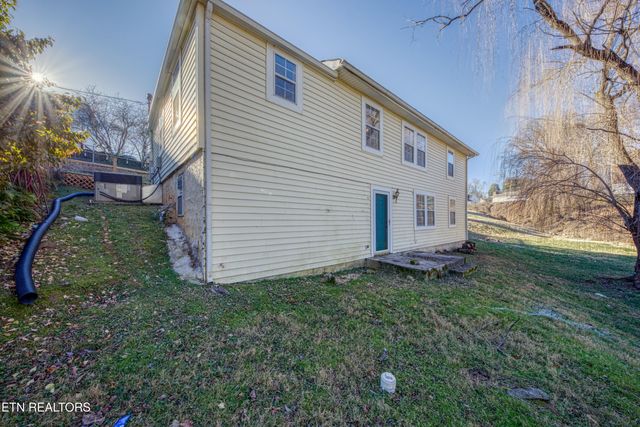 400 Balsam Drive, Knoxville, TN 37918