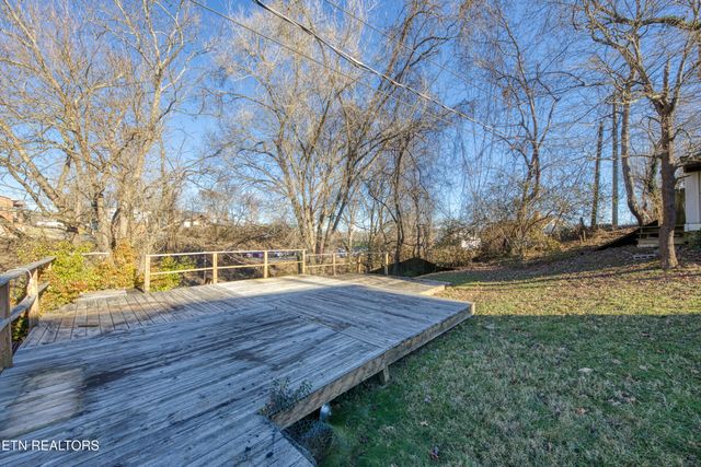 400 Balsam Drive, Knoxville, TN 37918