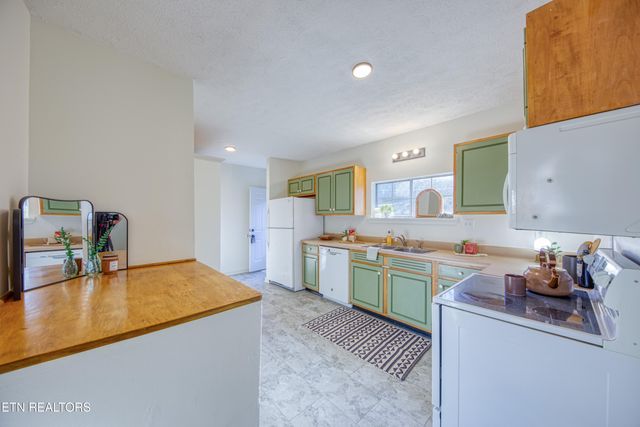 400 Balsam Drive, Knoxville, TN 37918