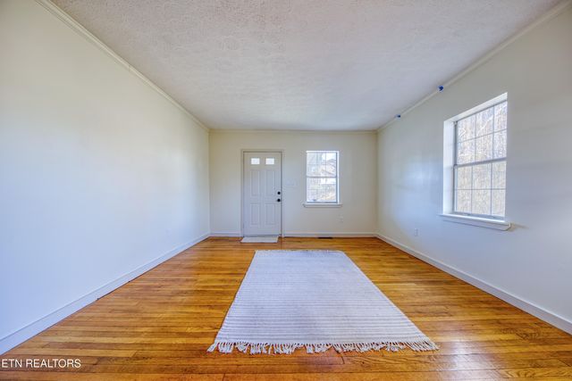 400 Balsam Drive, Knoxville, TN 37918