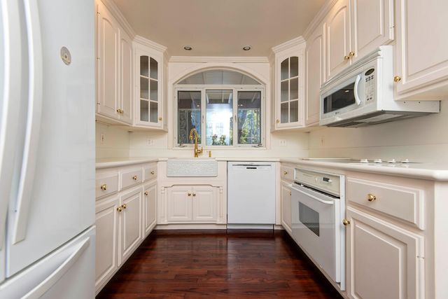 1530 S Delaware Avenue, Springfield, MO 65804