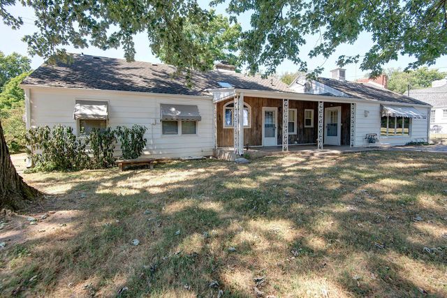 1530 S Delaware Avenue, Springfield, MO 65804