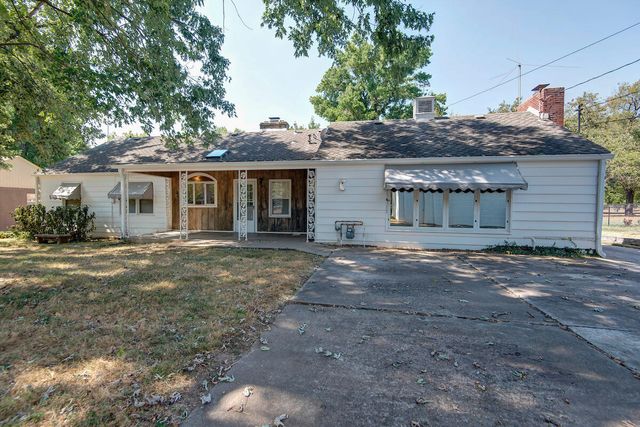 1530 S Delaware Avenue, Springfield, MO 65804