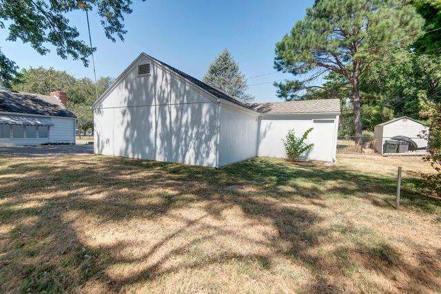 1530 S Delaware Avenue, Springfield, MO 65804