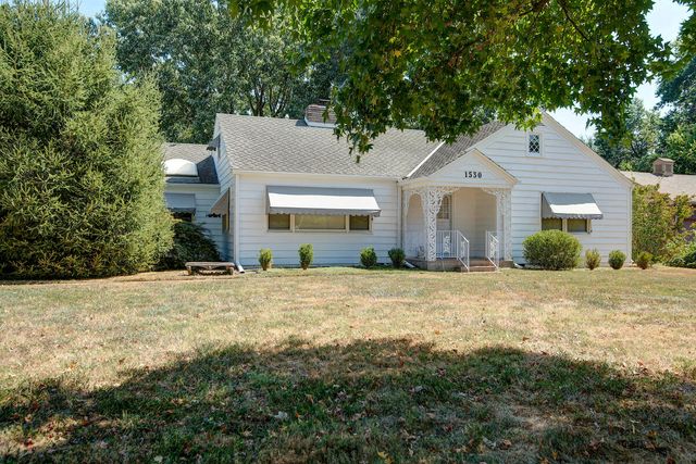 1530 S Delaware Avenue, Springfield, MO 65804