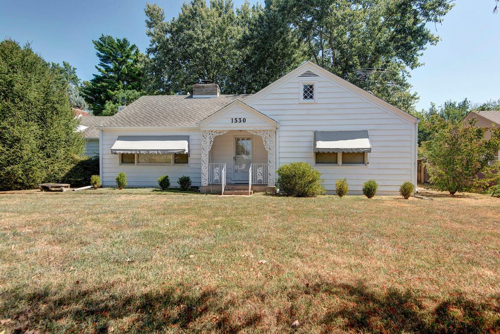 1530 S Delaware Avenue, Springfield, MO 65804