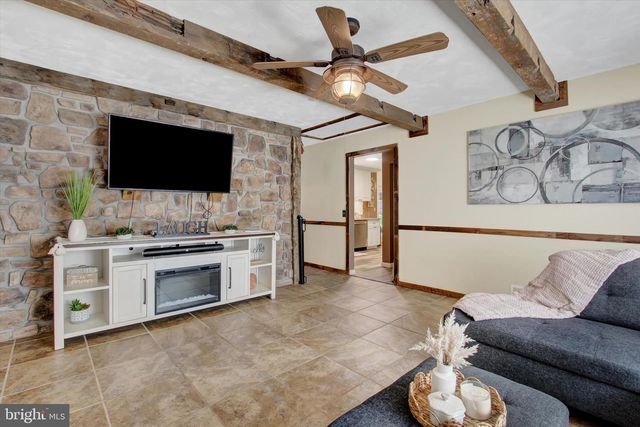 745 JACKSON SQUARE RD, Spring Grove, PA 17362