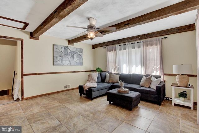 745 JACKSON SQUARE RD, Spring Grove, PA 17362