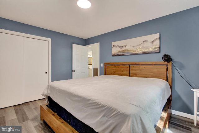 745 JACKSON SQUARE RD, Spring Grove, PA 17362