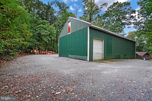 745 JACKSON SQUARE RD, Spring Grove, PA 17362