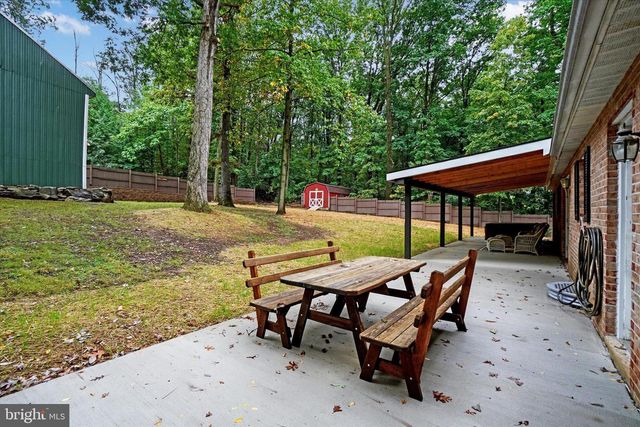 745 JACKSON SQUARE RD, Spring Grove, PA 17362