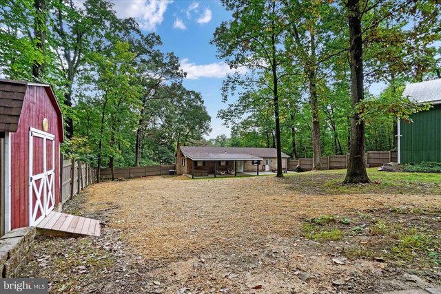 745 JACKSON SQUARE RD, Spring Grove, PA 17362