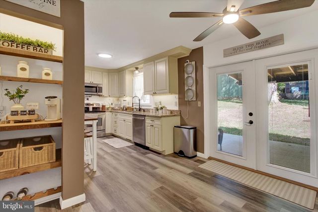 745 JACKSON SQUARE RD, Spring Grove, PA 17362