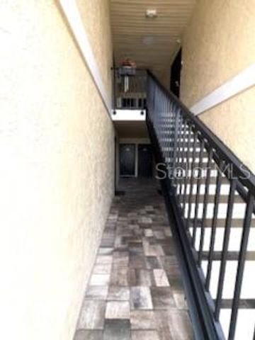 900 LAKE DESTINY ROAD B, Altamonte Springs, FL 32714