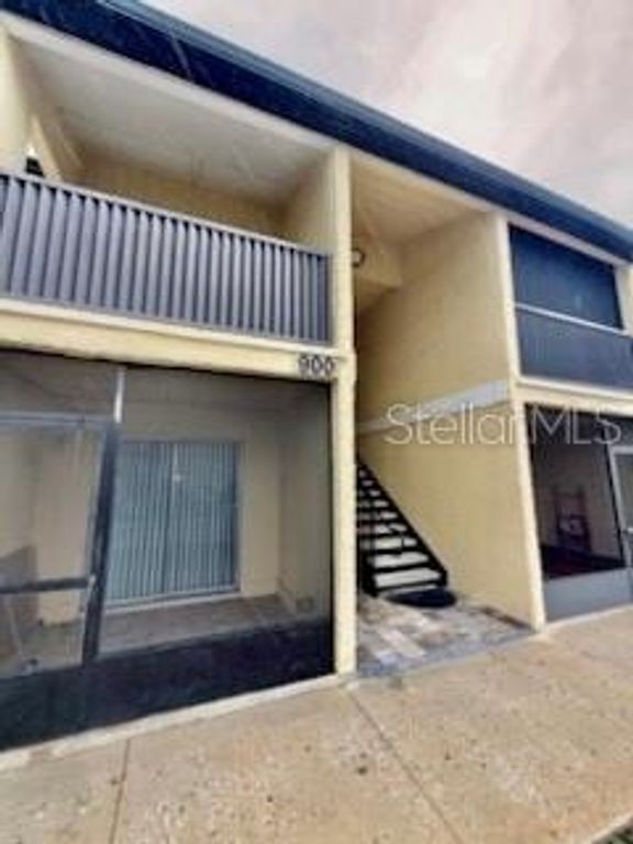 900 LAKE DESTINY ROAD B, Altamonte Springs, FL 32714