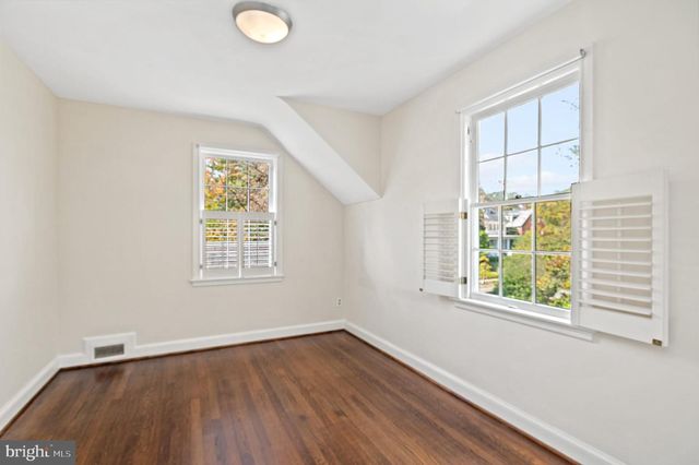 4849 RODMAN ST NW, Washington, DC 20016