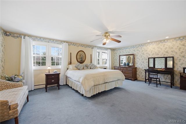 3 Gilmore Dr, Cheektowaga, NY 14225