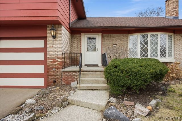 3 Gilmore Dr, Cheektowaga, NY 14225